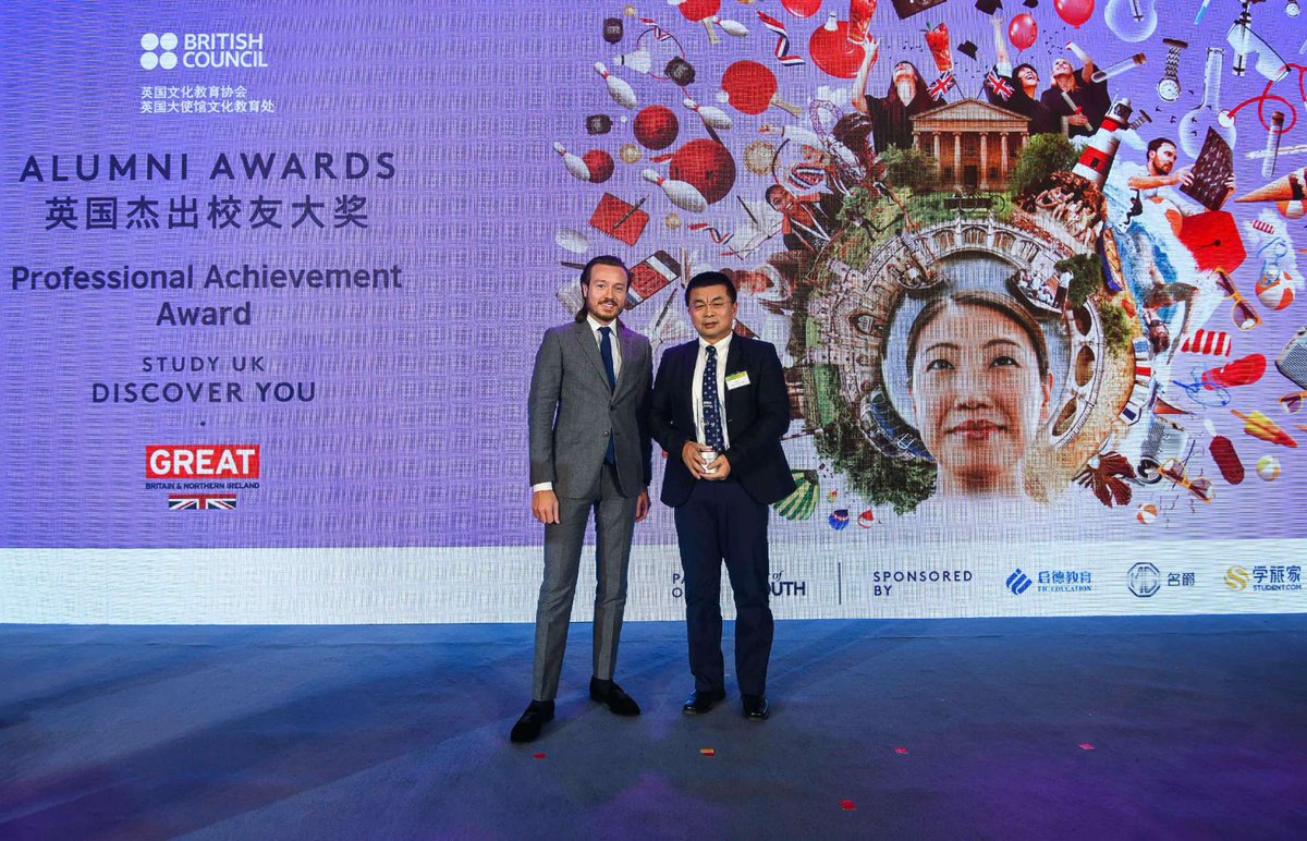 Congratulations to Ji Jiafu from <a href="/cardiffuni/">Cardiff University</a> on receiving the Professional Achievement Award at the 2017 Study #UKAlumniAwards for advancing cancer research and treatment –
sponsored by <a href="/Student/">Student.com</a> #StudyUK