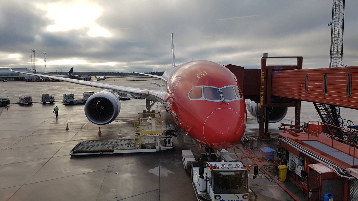 MayanyiX's tweet image. Soon leaving a cloudy Stockholm for the #cloud event of the year, #AWSreInvent in Vegas! #netlight @netlightconsulting #Dreamliner