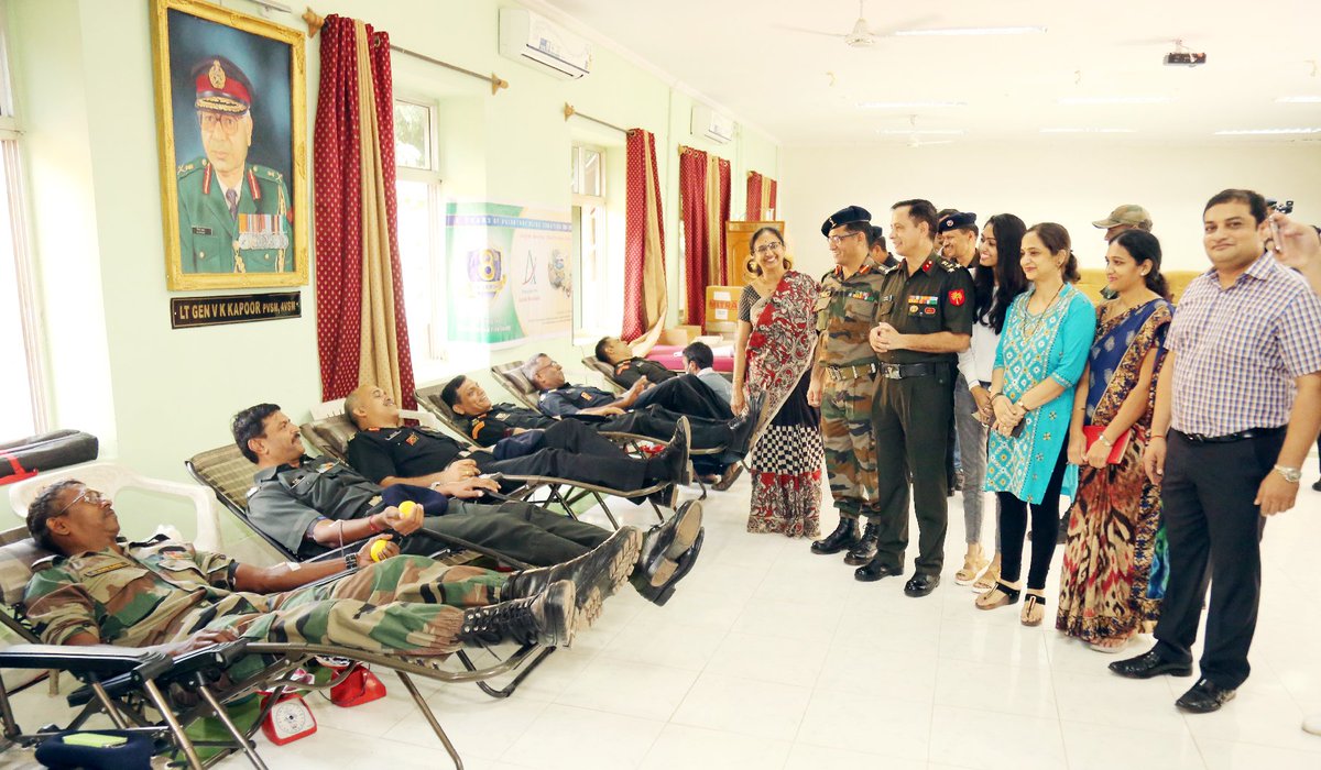 dprohyd's tweet photo. Brig Ajay Malik, Commandant, 1 EME Centre along with other Senior #Army Officers and #Soldiers donated blood to help children suffering from #Thalassemia and #Leukemia diseases. The Voluntary #BloodDonationCamp organised by 1 EME Centre in coordination with #TSBTC #Hyderabad https://t.co/udyrGUy0yH
