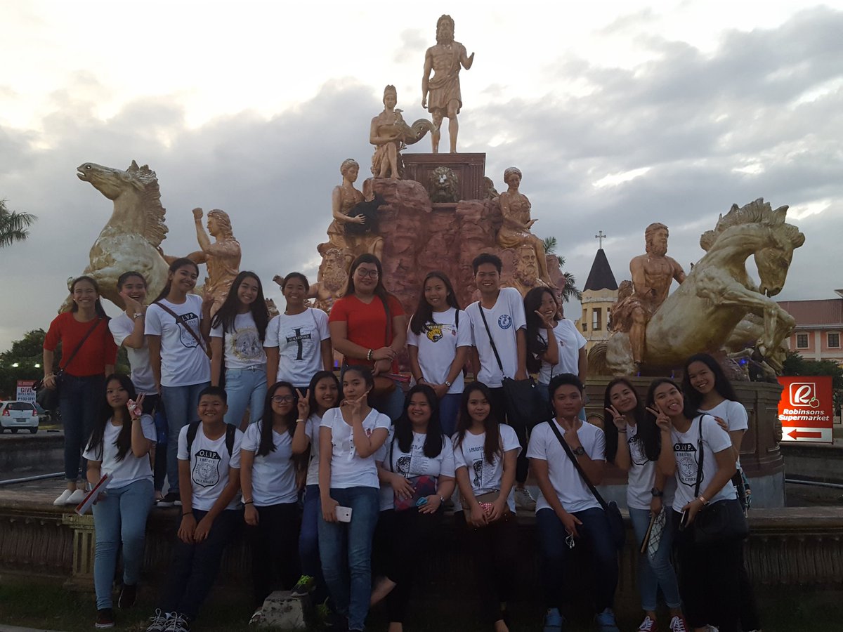 Teeeyang's tweet photo. Advent Recollection 💜
#impriceless #ChooseHappiness #GiftUnwrapped #VHSYMAdventReco https://t.co/YsfqWWm5xy