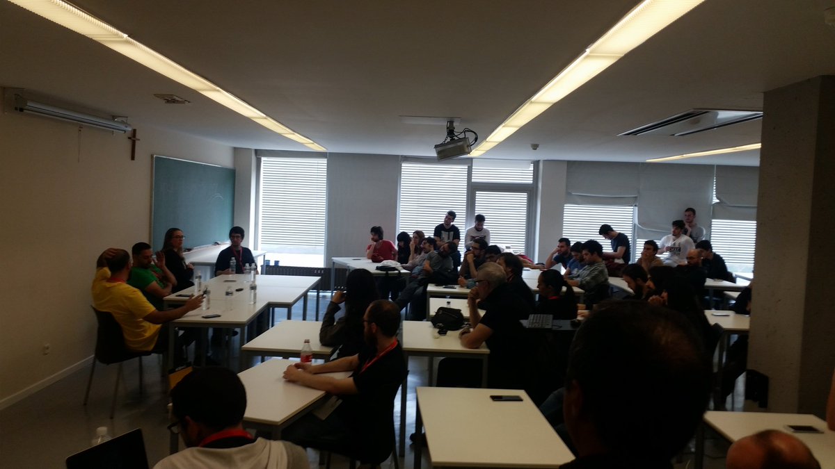 LittleDictatorG's tweet photo. Aunque no pudimos conseguir un hueco en el #IndieMad, aquí estamos, #enalteciendoLOINDIE 💪 https://t.co/0Khsal1mep
