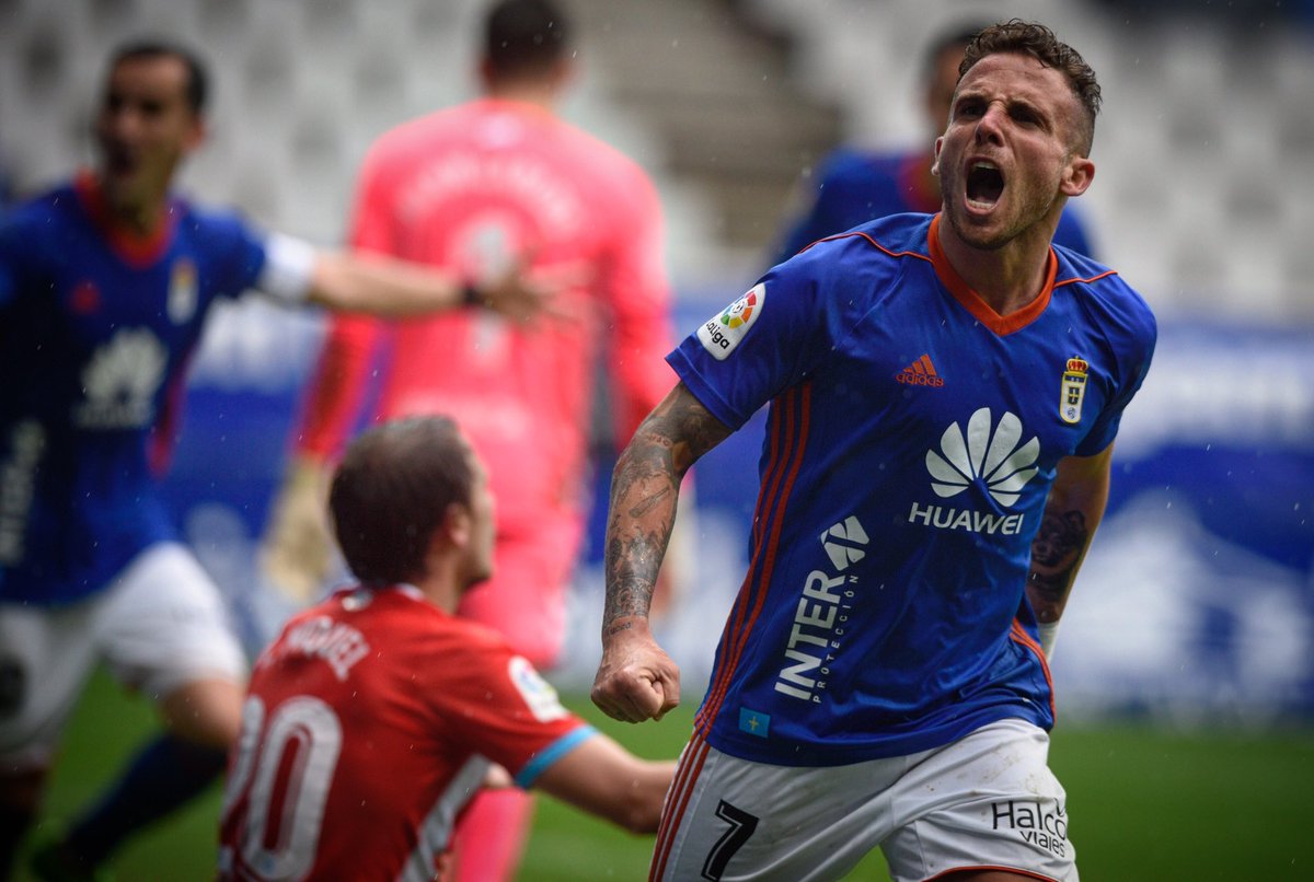 aaronniguez7's tweet photo. Día especial!!💫
Día de partido!!⚽️
Día @RealOviedo !!💙
Llenemos el #carlostartiere !!🏟
#orgullovalorygarra https://t.co/9pLT80qhN5