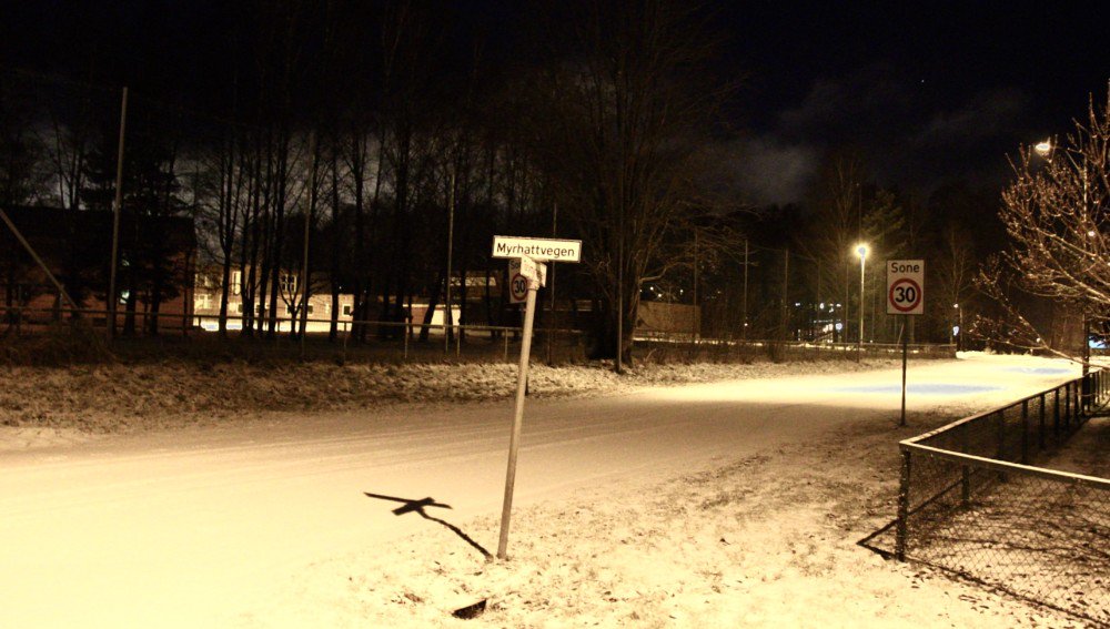 Politiet jakter på en guttegjeng i tenårene etter at en 12-åring ble banket opp på Kjørbekk i Skien i går kveld. nrk.no/telemark/12-ar…