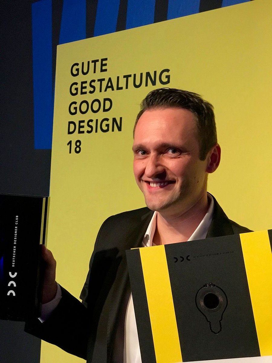 Für unser Video über den großartigen Moorforscher Hans Joosten haben wir gestern Abend den DDC-Award in Bronze für den Bereich "Bewegtbild" erhalten. Unser Dank gilt dem Video-Macher Damian W. Gorczany. Zum Clip: buff.ly/2iQzsBu #DDCNext #wisskomm  #forschergestalten