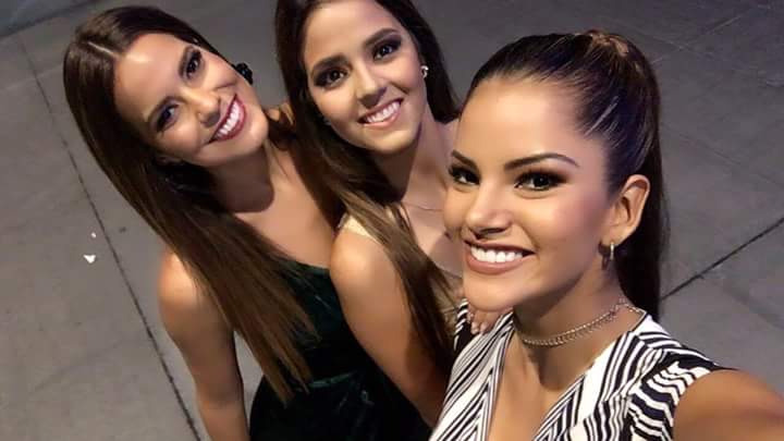 NadineRJF's tweet photo. @PrisHoward ya se encuentra compitiendo por la corona. Apoyemos usando los hashtags #MissUniverse #Peru o RT para pase directo a la final. @LuFusterG @fcoluciana @FCOLucianaFuste pedimos tu apoyo y la de todos tus seguidores para lograr tendencia. VAMOS PERÚ! SOLO ES HASTA HOY! https://t.co/o77xurBmao