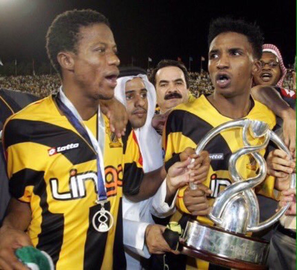 Abood_0itti's tweet photo. ما يليق للذّهب ، إلا الذّهب💛.
 #ال��لال_اوراوار https://t.co/8ZPmejjnMb
