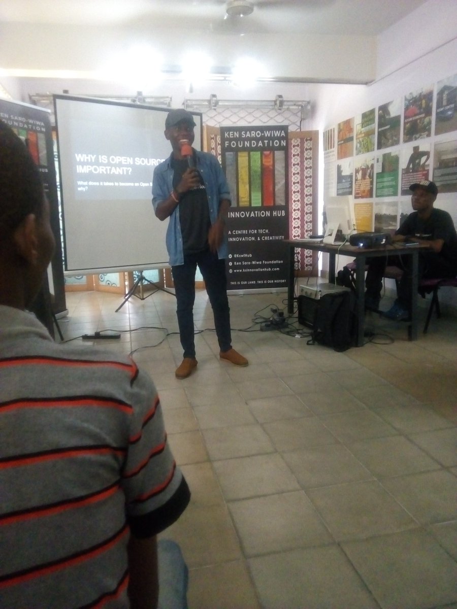 slightlynerd's tweet image. @Samson_Goddy talking about how to contribute to open source at #OpensourcePH #OSPH