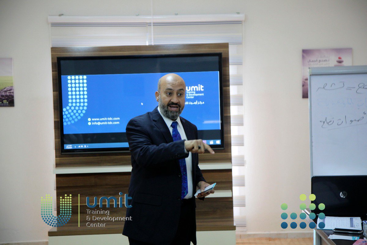 umittdc1's tweet photo. إنتهاء اليوم الأول من البرنامج التدريبي #فن_التعليق_الصوتي مع المدرب المتميز الاستاذ طارق جابر حيث كانت أبرز المحاور : الموهبة -النص -الأداء -التعامل مع الميكروفون-الصحة الصوتية -توصيات عامة https://t.co/uCbH5dsReC