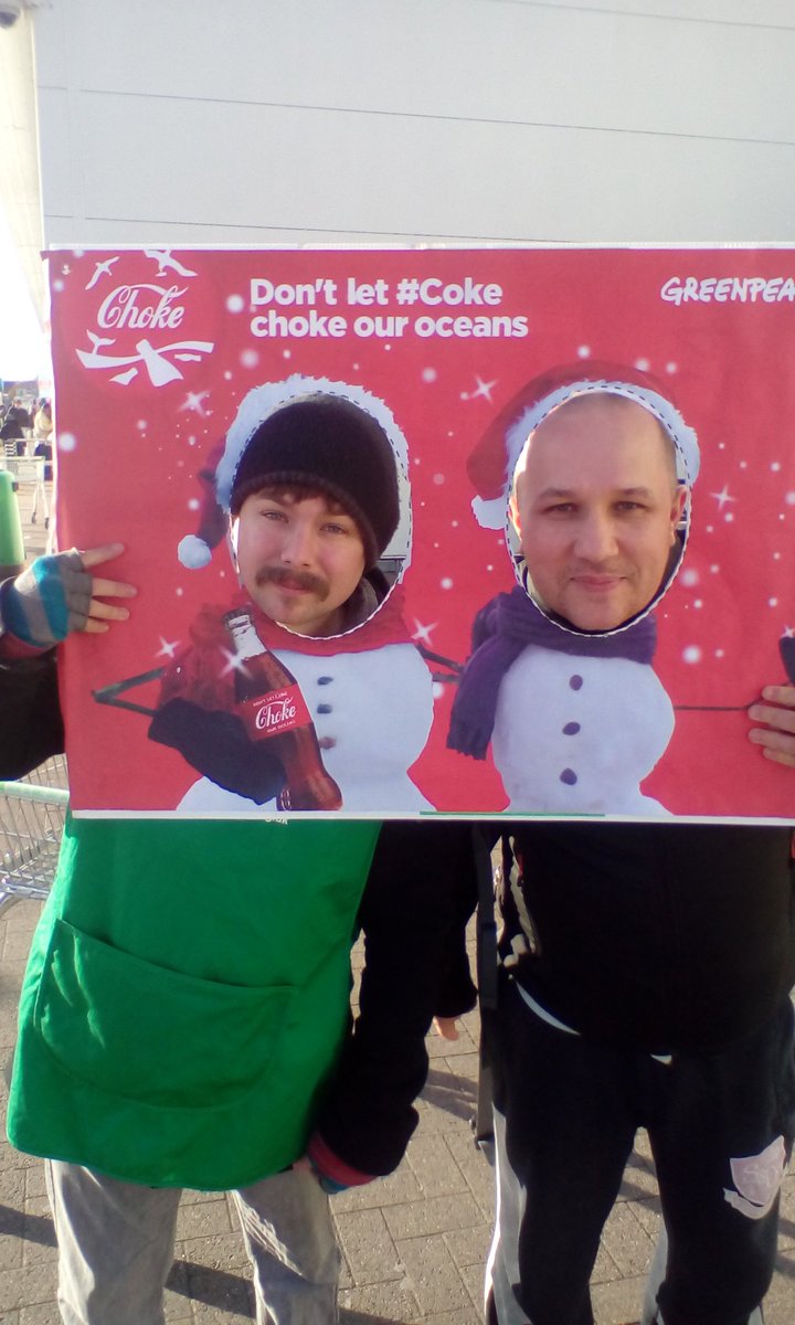 GPWalthamForest's tweet photo. Customers at Asda in #Leyton want @CocaCola to stop choking our oceans! #ShareACoke https://t.co/rwLVygHahV