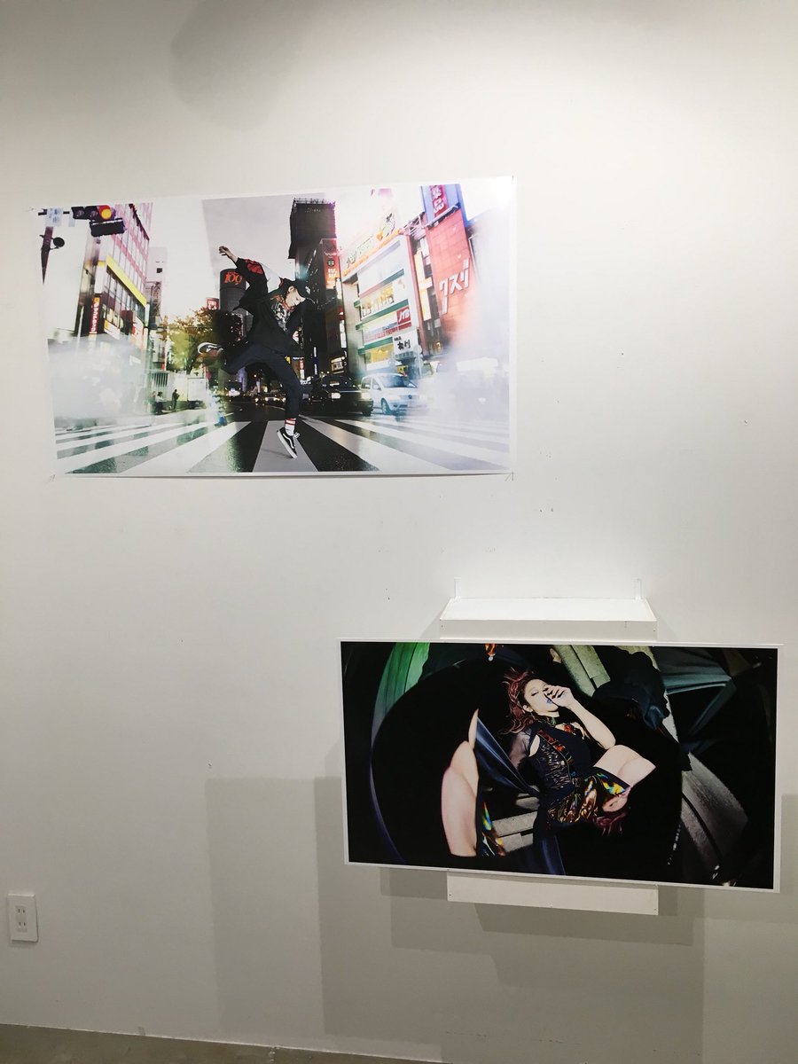 tometo_photo's tweet photo. 久しぶりに写真展行ってきたよー!
ダンサーがダンサーを撮るっていうコンセプトが面白すぎで、でも必然的な奇跡が起きてると思った!
語彙力ないとめとが感想を言うと、やーべーでしたので是非みんな行くと良い!
2017.11.25〜27 恵比寿駅近だからアクセス最高!
#stop_go https://t.co/ou52Q8mNK7