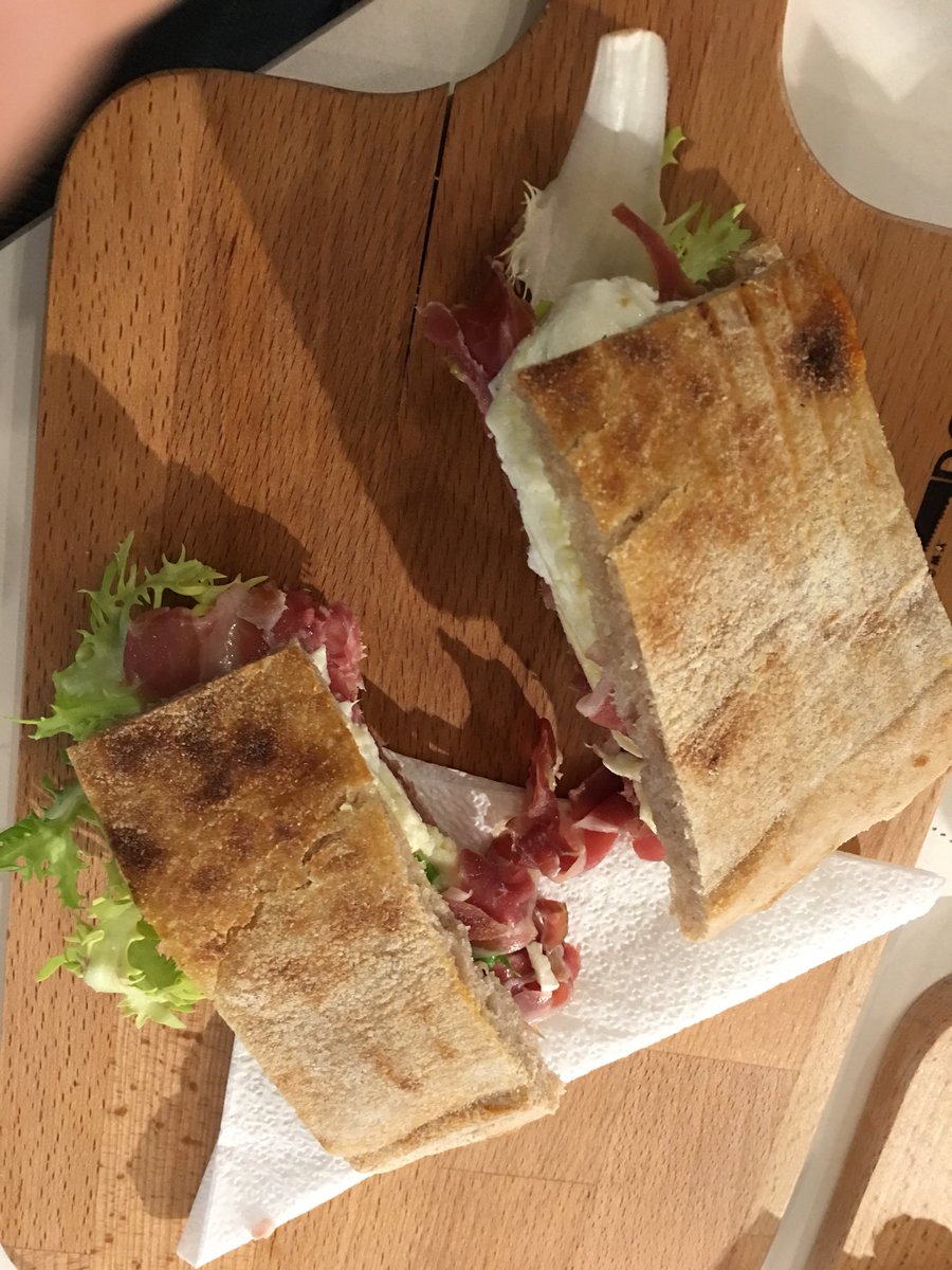 BabyGuest's tweet photo. #Milano #FamilyFriendly 
Pausa pranzo dopo lo shopping? Merenda dopo il parco? Vi consigliamo
Il mercato del Suffragio.
Ambiente carino e pulito, cortesia del
Personale, prodotti artigianali e di qualità.
@VisitMilano_org @ComuneMI #kidfriendly #bellamilano #bambini #weekend#food https://t.co/iy17qGqTFL
