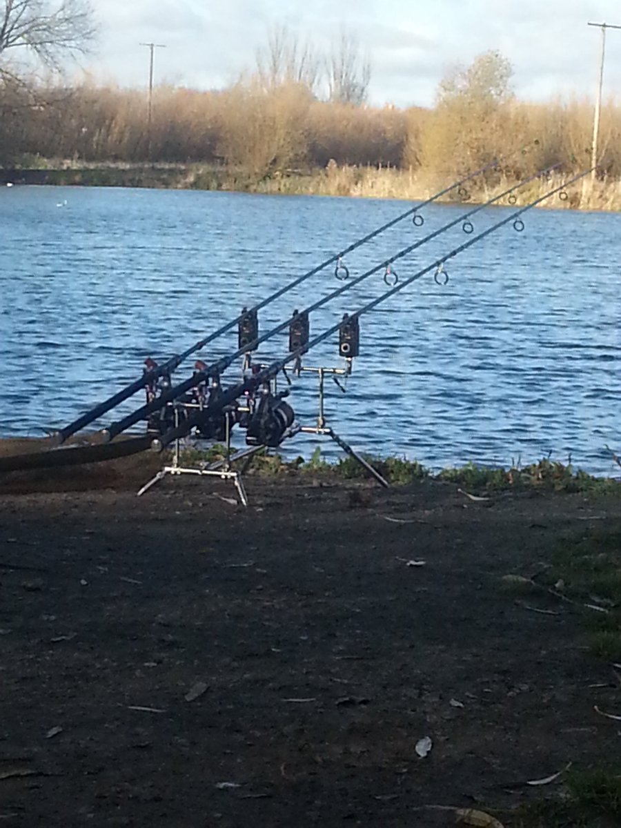 petertheman96's tweet photo. Tad on the cold side but mini @CoreBaits_uk is underway seen a few fish around the swims so fingers crossed the carp gods are kind to us #NoHypeJustBait
#OneTeamOneCore  #GetOnTheCore https://t.co/e1rPKUZTWY