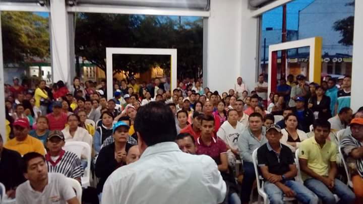 LEC2017Yopal's tweet photo. Nada ni nadie podrá amilanarnos, hoy a pesar de las circunstancias no nos detendremos; seguiremos siempre adelante de la mano de DIOS que es el único que pone y quita reyes y el apoyo del pueblo que escoge sus gobernantes. https://t.co/XfIO6CWyGR