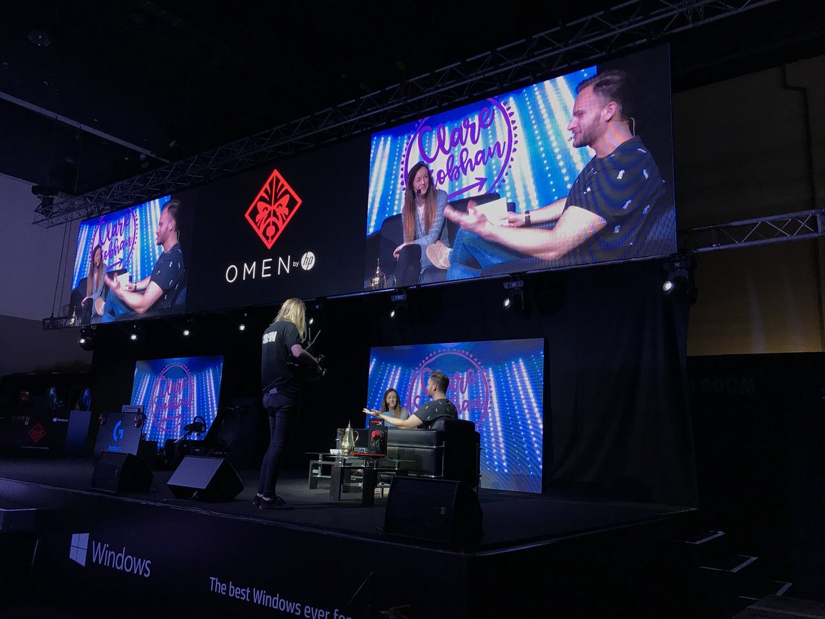 GamesConME's tweet photo. Watch @OMGitsAliA & @claresiobhan play Dissidia @FinalFantasy LIVE on our Facebook page: https://t.co/ozMtTp6NOU #GamesCon #GamesCon17 #Gamers #Gaming #AbuDhabi #Dubai #UAE #FinalFantasy https://t.co/Aq4kbkDANY