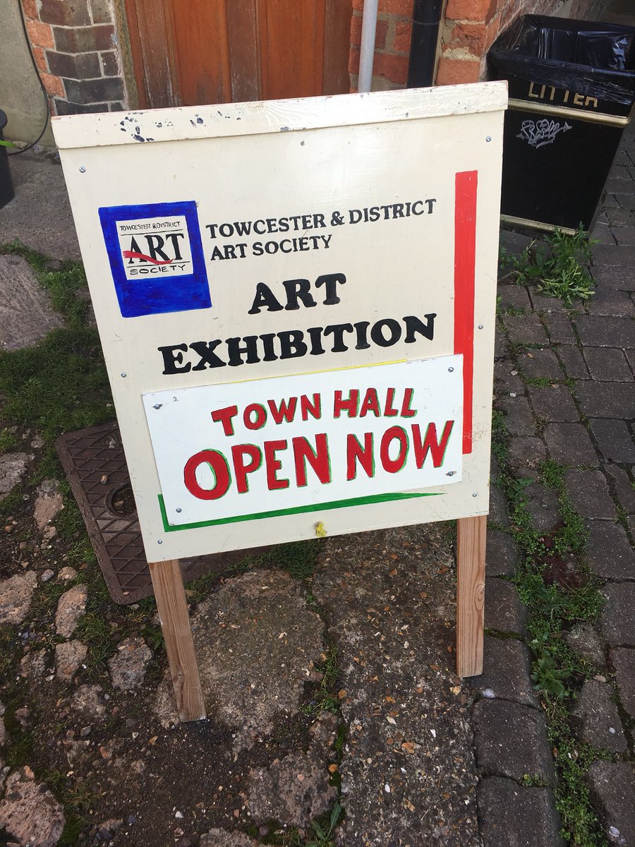 Well worth a trip to Towcester Town Hall today and tomorrow for a great selection of paintings of all styles and sizes by local amateur artists ... #Towcester&amp;DistrictArtSociety 
#greatxmasgift