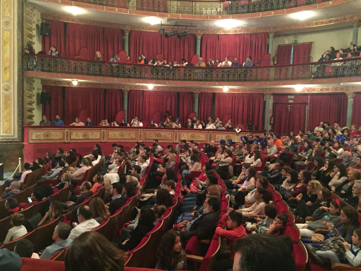 Turismo_DipCC's tweet photo. De momento llevamos una Gala "Tentación-es de Cáceres" #CCT17 de lo más divertida e interesante, seguimos... https://t.co/Fd3jMNKphC