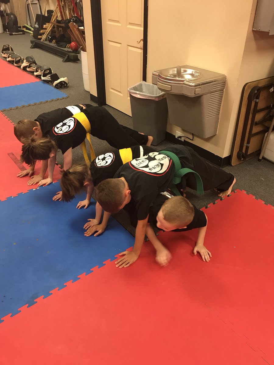 MidwayBudoDojo's tweet photo. #SaturdayMotivation 
#MartialArts class is #versatile &amp; fun 😊
#Training is always a #challenge 😁
Class 9-11am today 

#karate #fitness #dojo #GulfBreeze #Navarre https://t.co/xYb6b7Ecbo