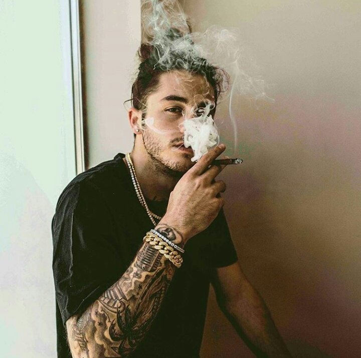 ProyectoMaloley's tweet photo. @skatemaloley JAJA me olvide la foto que especial que soy #LatinAmericaNeedsSkate https://t.co/i4QzumZ7eP