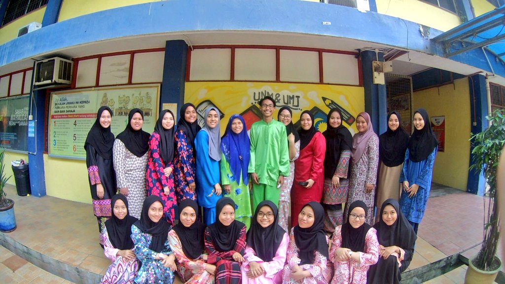 SaraMohdJaes's tweet photo. Saya nak minta maaf sebab saya tahu ada salah silap saya yang saya tak nampak tapi orang lain perasan. Semoga dipermudahkan segala urusan. Selamat berOJT kawan2 Perd and KV lain jugak ππΈπ
#BATCH98
Doa yang baik2 ya π https://t.co/aBYvWdpkvO