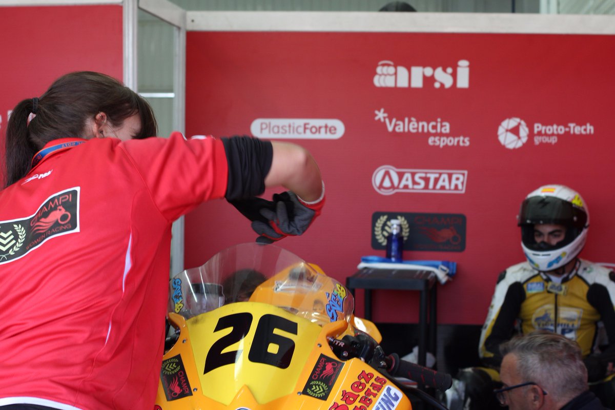 ChampiWomen's tweet image. Que nadie te diga nunca de lo que eres capaz o no de hacer. ¡Pelea por tus sueños y por tu pasión! #EllasGanan