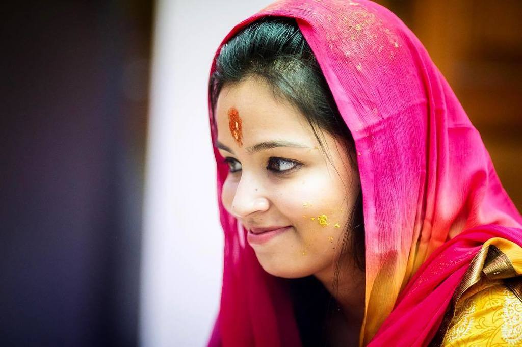 The throwback smile. Shot candidly in Jaipur
.
.
.
#throwback #smile #smilemore #indianbride #indianbridalmakeup #indianbridefashion #happybride #indianrituals #weddingceremony #indianwedding #weddingphotography #jaipurwedding #jaipur #rajasthaniwedding … ift.tt/2B8PBZV