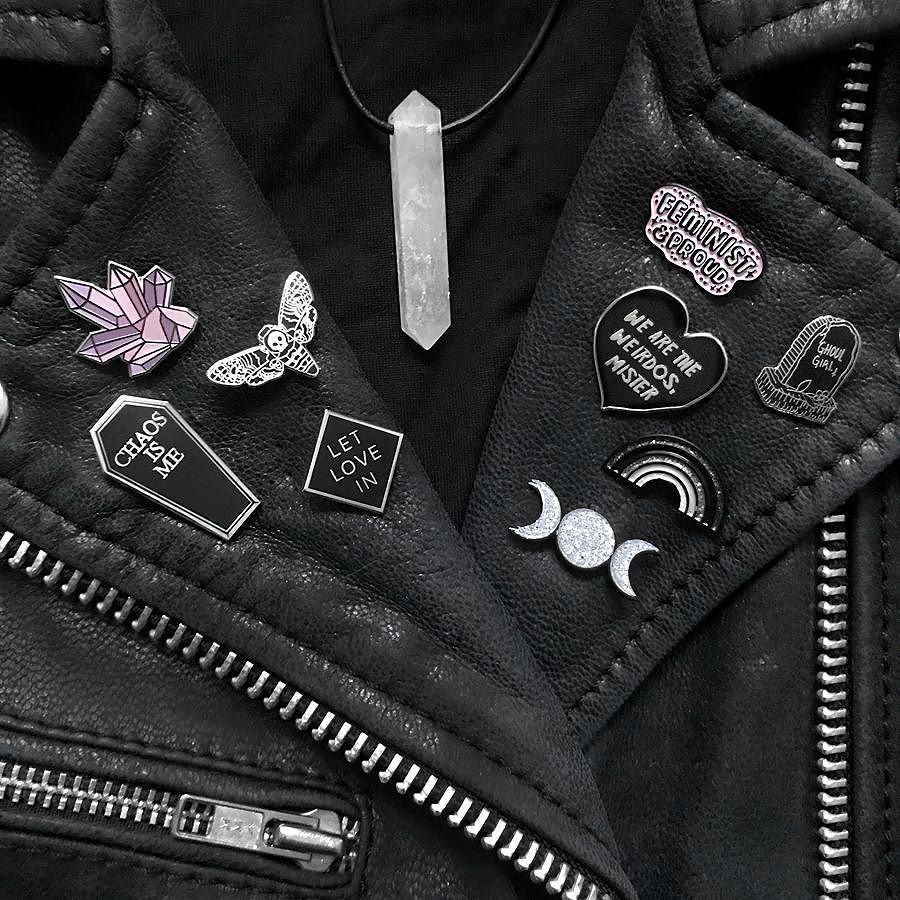 hellaholics's tweet photo. No such thing as to many pins ✨💜. Black SALE going strong all weekend 🔮
-
-
-
#pin #pins #pingame #pinbadge #leatherjacket #leatherweather #punkypins #mysticumluna #lifeclubuk #hellaholics #crystals #crystalpin #feminist #feministpin #wearethewierdos… https://t.co/OXhzArdjnX https://t.co/TxU5IcHGlO