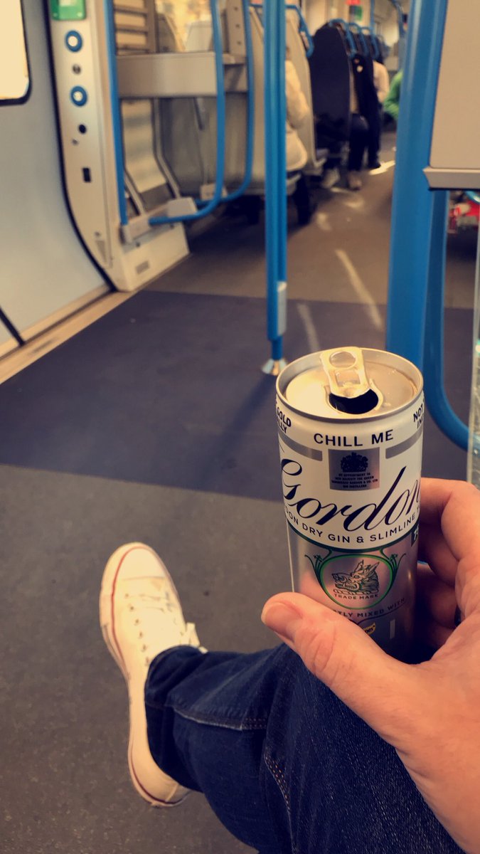 HM071977's tweet photo. Cheers Campers 👍 #g&amp;t #gin&amp;tonic #traindrinks #townbound #londonlife #lovelondon #saturday https://t.co/nJBcWGXOVb