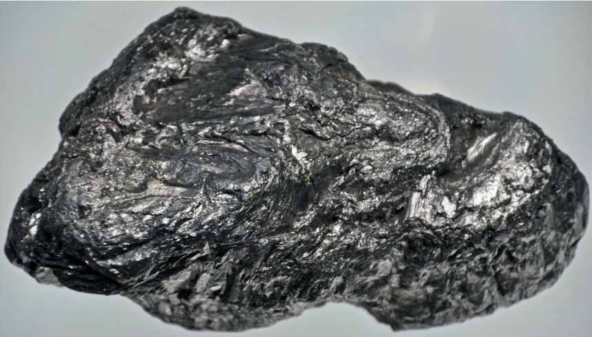 MiningReview's tweet image. Big #Balama in #Mozambique sees first bagged flake #graphite hit production @ASX @SyrahResources - bit.ly/2i4gOsK