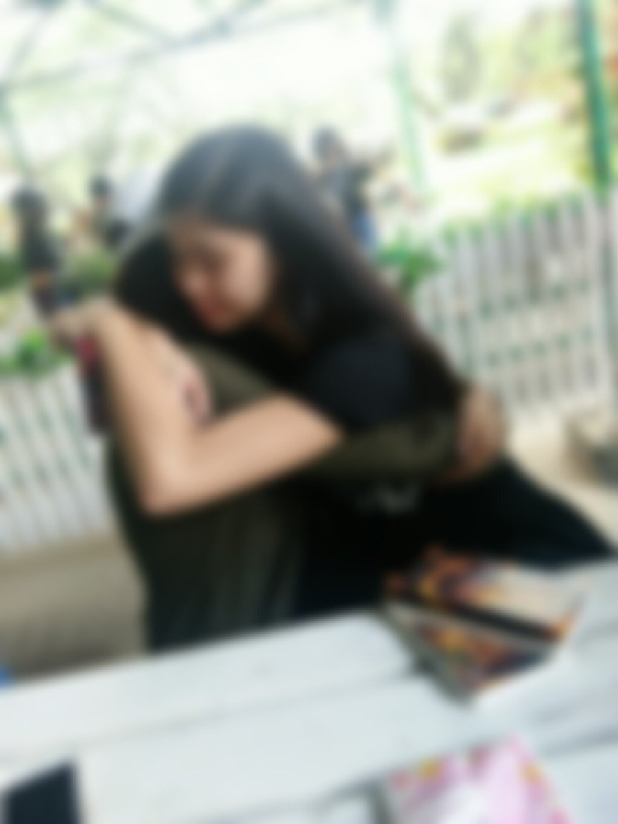 NickzRose's tweet photo. Yay! Finally nameet at nayakap din kita! π love you po! π sa uulitin. π congrats po dahil successful po ang event. Nag enjoy ako sobra. Pahinga ka na po alam kong napagod ka.
#SSMUBeBrave https://t.co/S187CbUdxM