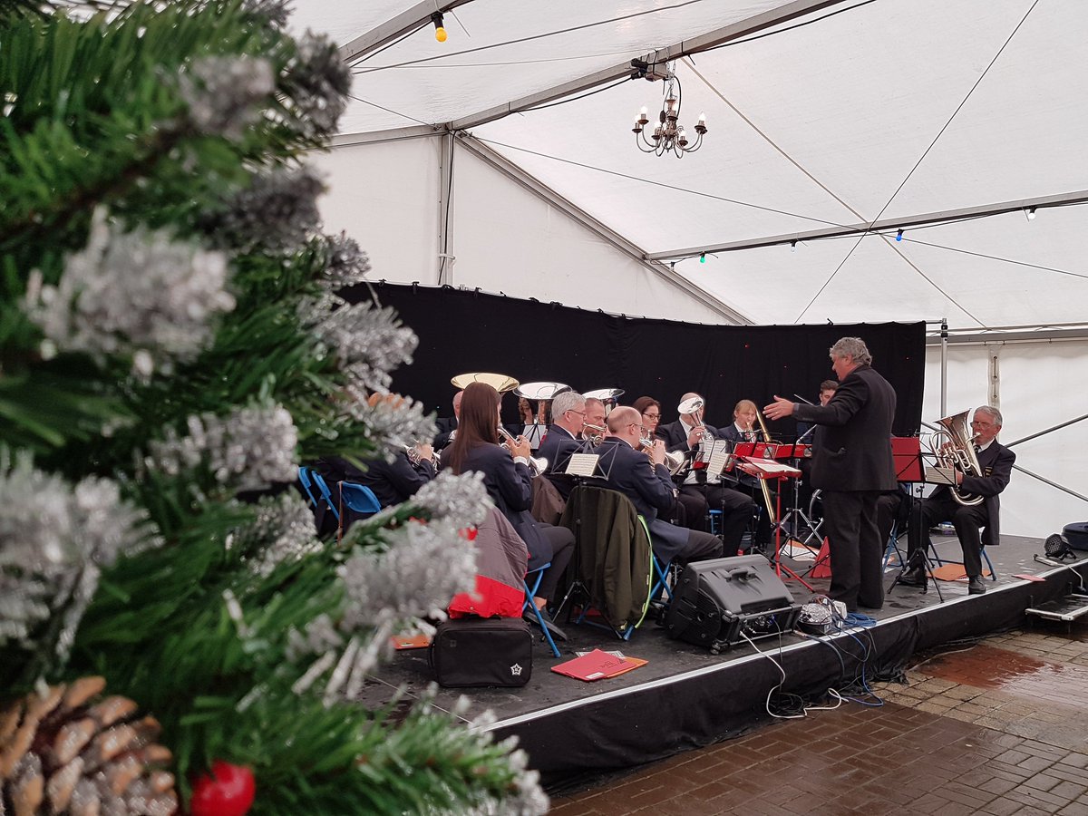 The marquee @ #tamesidechristmasmarket is warm &amp; inviting and the brilliant <a href="/HeyrodBrass/">Heyrod Brass Band</a> bringing lots of festive cheer