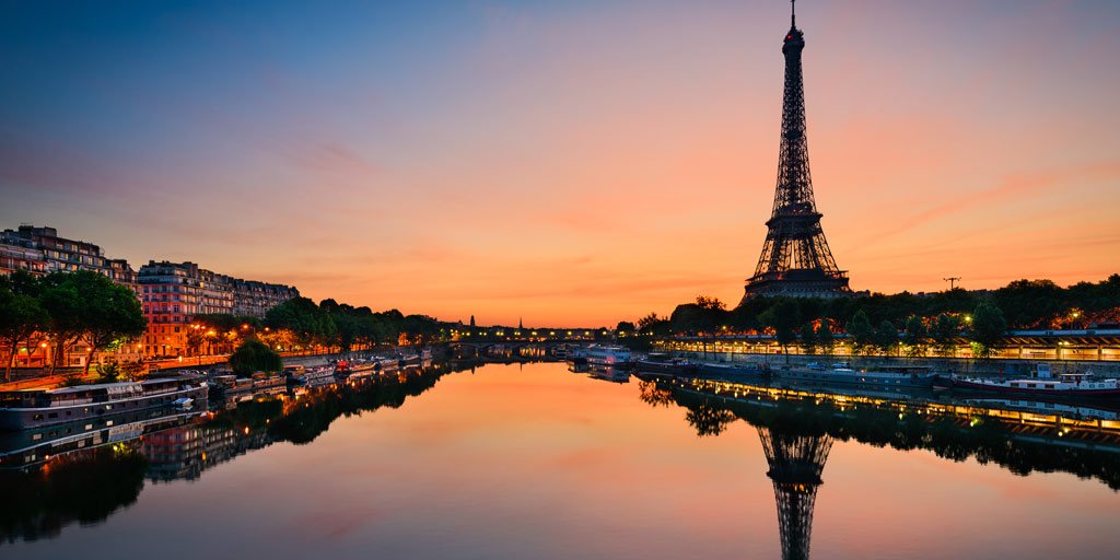 SuperBreak's tweet image. Our #BlackFriday sale is underway... but it won't be around for long! 

Snag a bargain just in time for Christmas, including our Eurostar sale prices from £133pp: bit.ly/2zKw0BZ #AnotherBreak