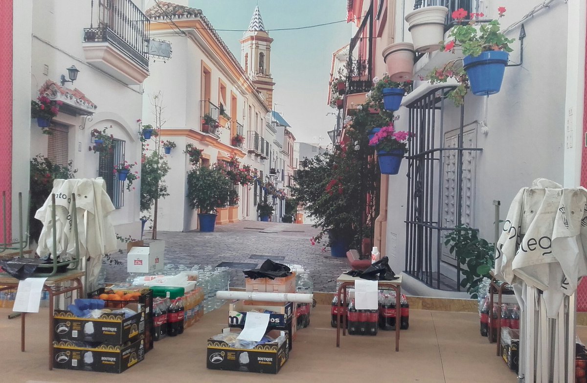 TrailAndalucia's tweet photo. Nos pasamos a ver el trabajo de intendencia de la carrera #IIITrailSierraBermeja https://t.co/ZmW4h72UoW https://t.co/FdcamyD75k