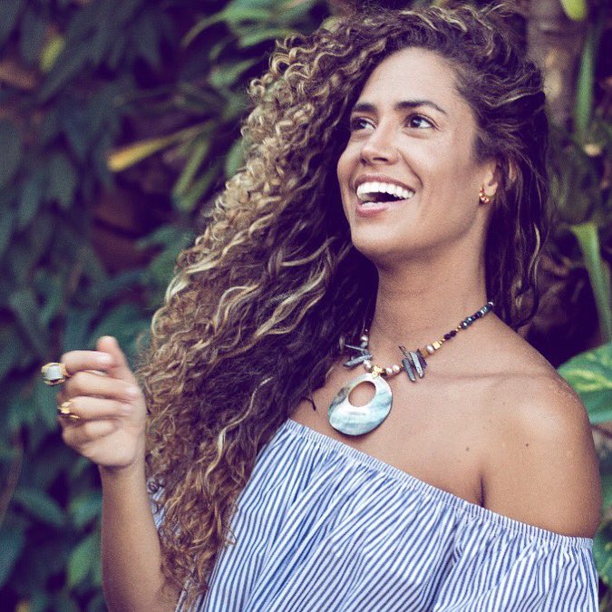 mintijewelry's tweet photo. ✨Say yes to happiness✨
🔥#beauty: #CataObando
🔝#ph: #GermanSanchez 
💜#styling: #saramlopez09 
🌸#makeup&amp;hair: #nataliamosquera1 
✨#lighting: #dianareinosa 

.
.
.
.
.
.
#mintilovers #minti#fashion #style #statement#portrait #accesories #editorial #love #celestia#trend https://t.co/Gv1Kykd6cK