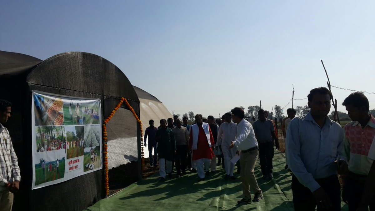 TRIFoundation's tweet photo. 2/In the event, we discussed the relevance of polyhouse &amp; it's impact on local agricultural practices. #AE shared their experiences &amp; described the process of nursery raising. Also, #TRI will share its totality in 3 dimensions: Samaj-Sarkar-Bazaar.
#Sewamob #Grammunnati https://t.co/BqixY2cYMa