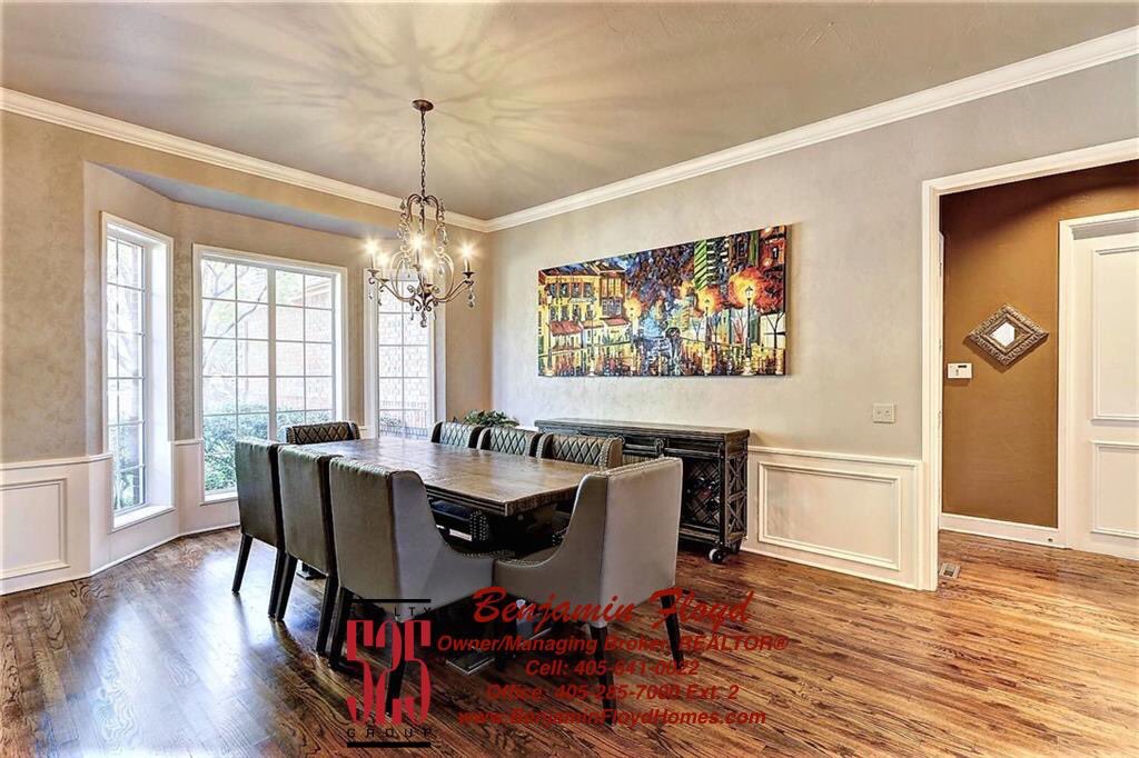 BenFloyd's tweet photo. #OpenHouse
11/26/17 Sunday 2-4PM
Completely Renovated🏌🏼⛳️ #golfcourse view #home located just blocks from @OakTree_CC 6005 LaQuinta #Edmond, #Oklahoma $545,000
📲me, @BenFloyd 405-641-0022 for more info or schedule your private tour. #OakTreeCC #525RealtyGroup https://t.co/v86D2pRHEh