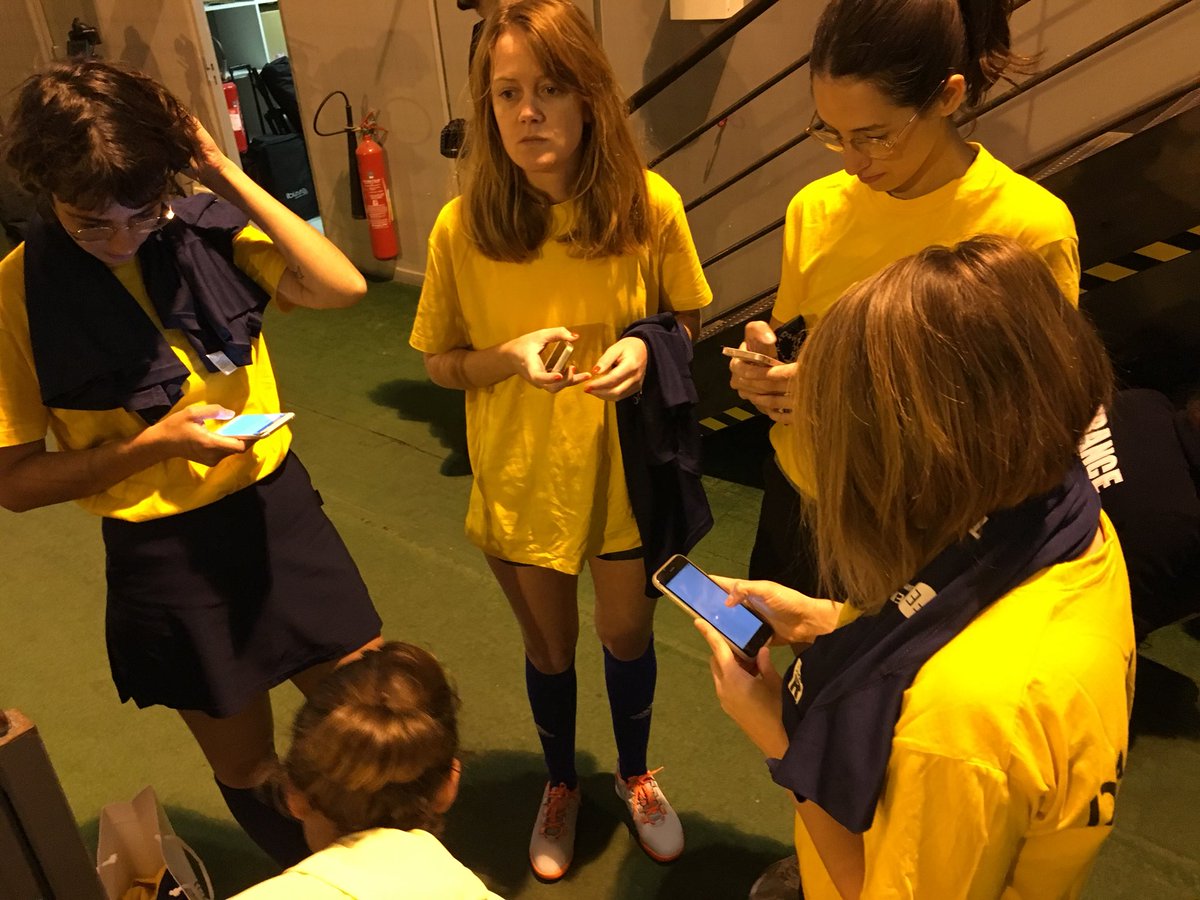DominiqueCrochu's tweet photo. #Footworking 👉🏼 des équipes de #femmes d’entreprises, des internationales, des entrepreneures  @mariannegazeau de l’association @FootdElles ouvre le tournoi 👍🏼 c @FabBroucaret @JoseCervera_ @championsdudigi #mixité https://t.co/Lt9C1Jg52Z
