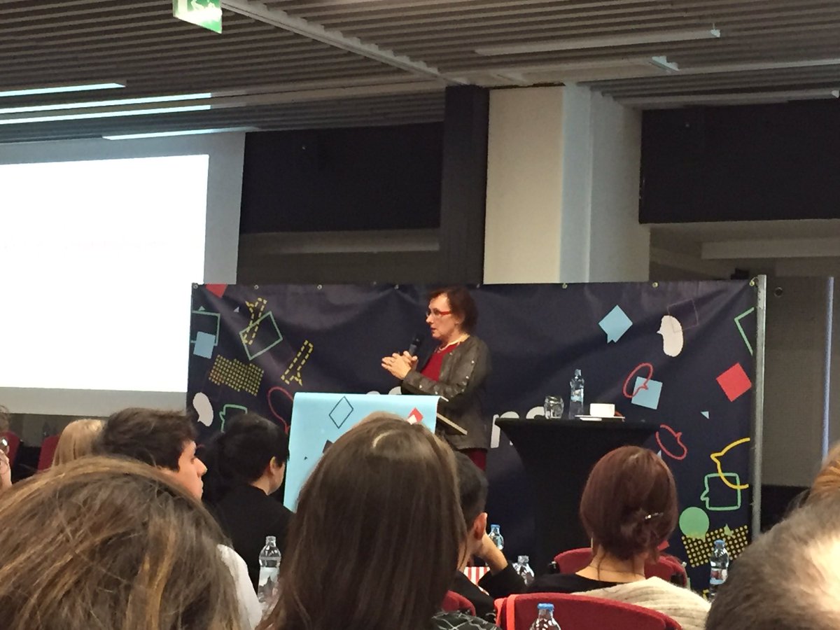 TrishnaBharadia's tweet photo. Professor Havrdova is speaking at #MSsession2017 https://t.co/6ce3l0hBmI