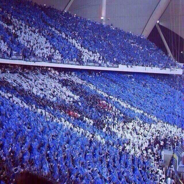 azizhadlaq2010's tweet photo. سيبقى السحــر أزرق في بياض ٍ
ويبقى المجد ما بقي الهلالُ https://t.co/haTUIGI3jT