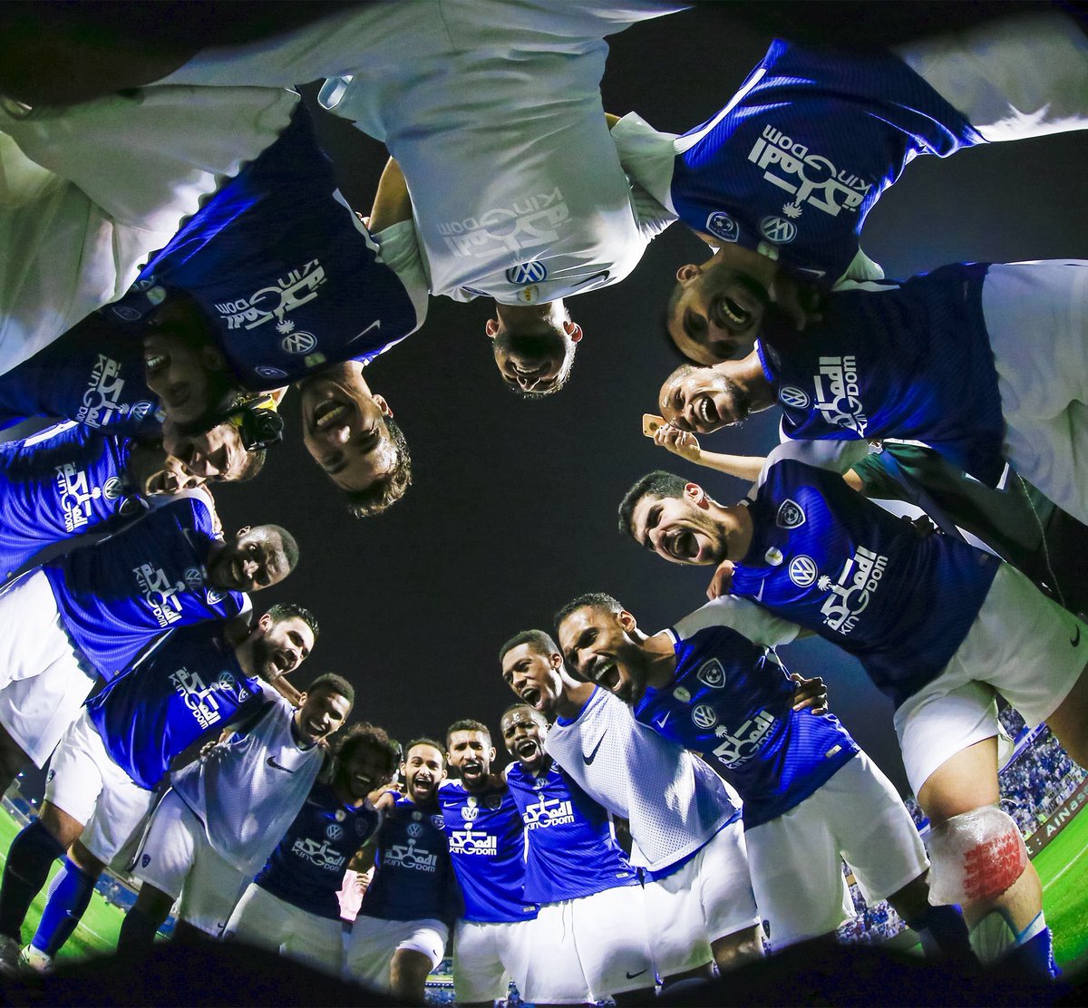 azizhadlaq2010's tweet photo. سيبقى السحــر أزرق في بياض ٍ
ويبقى المجد ما بقي الهلالُ https://t.co/haTUIGI3jT
