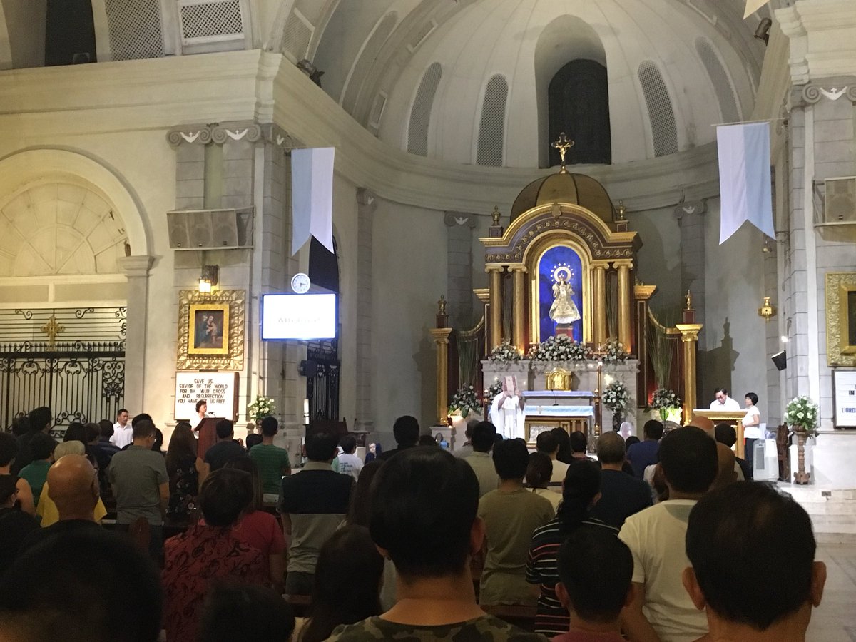 Dan_Lynch1's tweet photo. @NewmanCollegeWA Yr 11 Immersion joining the Catholic Parish of Malate #philippines for Eucharist: ‘what you did not do for one of these least ones,
you did not do for me’ - Matt 25:45 @RebeccaBramanto @groseben1 @skilcs @johnfinneran @CatholicEdWA https://t.co/UhQR4GTFwb