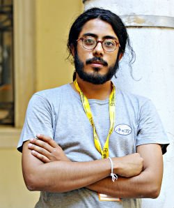 CinemaItaliaUK's tweet photo. Proud to announce that #SurangaDeshapriyaKatugampala director of #Perunfiglio will join our screening and Q&A on Sunday 3 December at @GenesisCinema with @LONMigFilmFest . Tickets: https://t.co/h079dL0Wlr https://t.co/bZA0TXG1i8