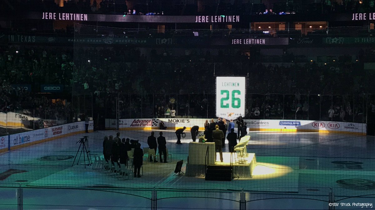 StarStruck014's tweet photo. #JereLehtinen // 11.24.17 // Stars vs Flames // #Retiring26 https://t.co/w5FT05Eydm