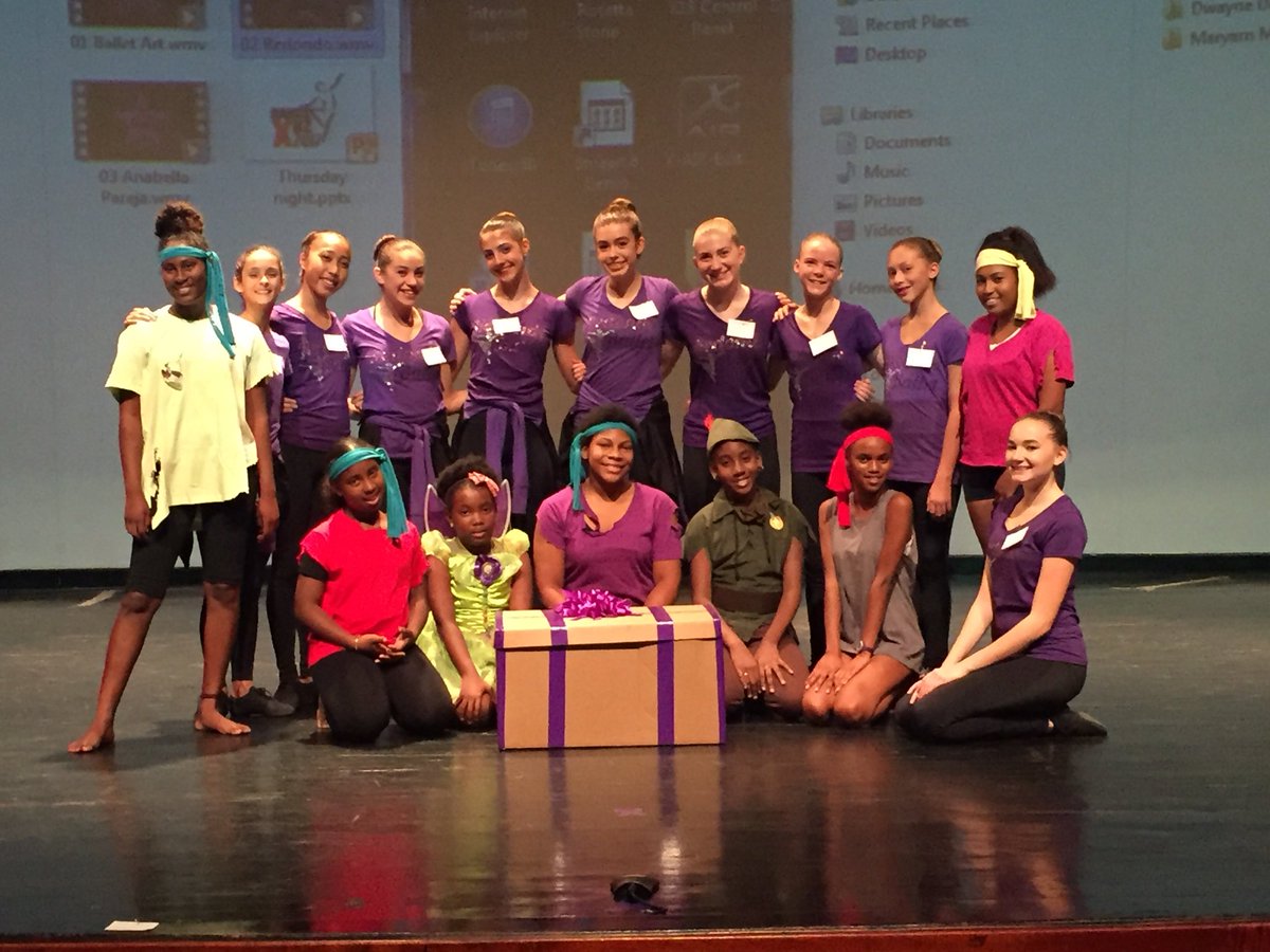 andiamotv's tweet photo. We are having such a great time here in #Belize & @Dance1_Redondo’s #RedondoBalletCompany #BalletInABox has been well received at the #DanceXFestival (even the acting #US #Ambassador to Belize, #AdrienneGalanek, attended a performance)!
#dance #dancer #dancing #travel #cbs2la https://t.co/naKvGc0bU4