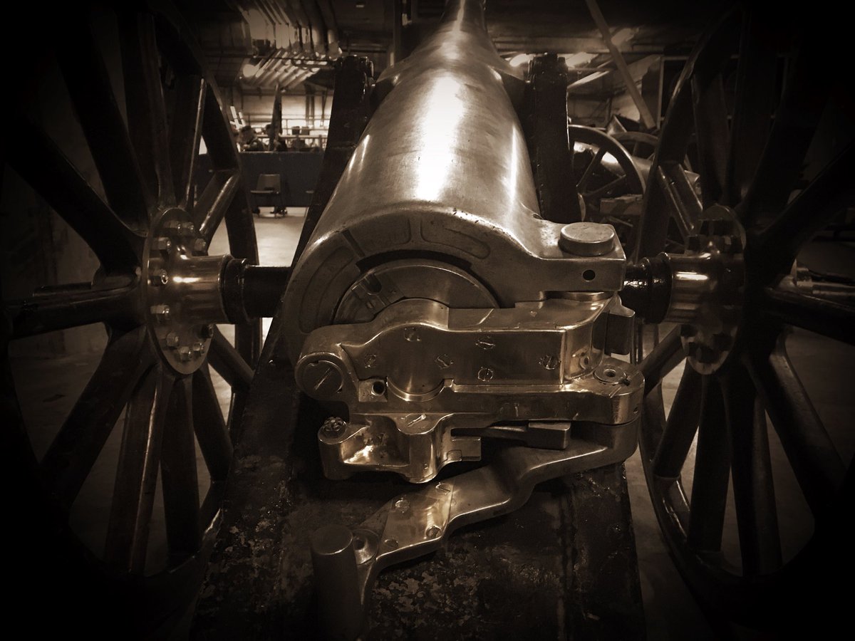 richardbfbs's tweet photo. Looking forward to the Field Gun Competition @BhamTattoo hear more from the #birminghamTattoo2017 on @bfbs across the weekend @JessieAPhillips @richardbfbs  @ArenaBirmingham https://t.co/f9hutoHmq8