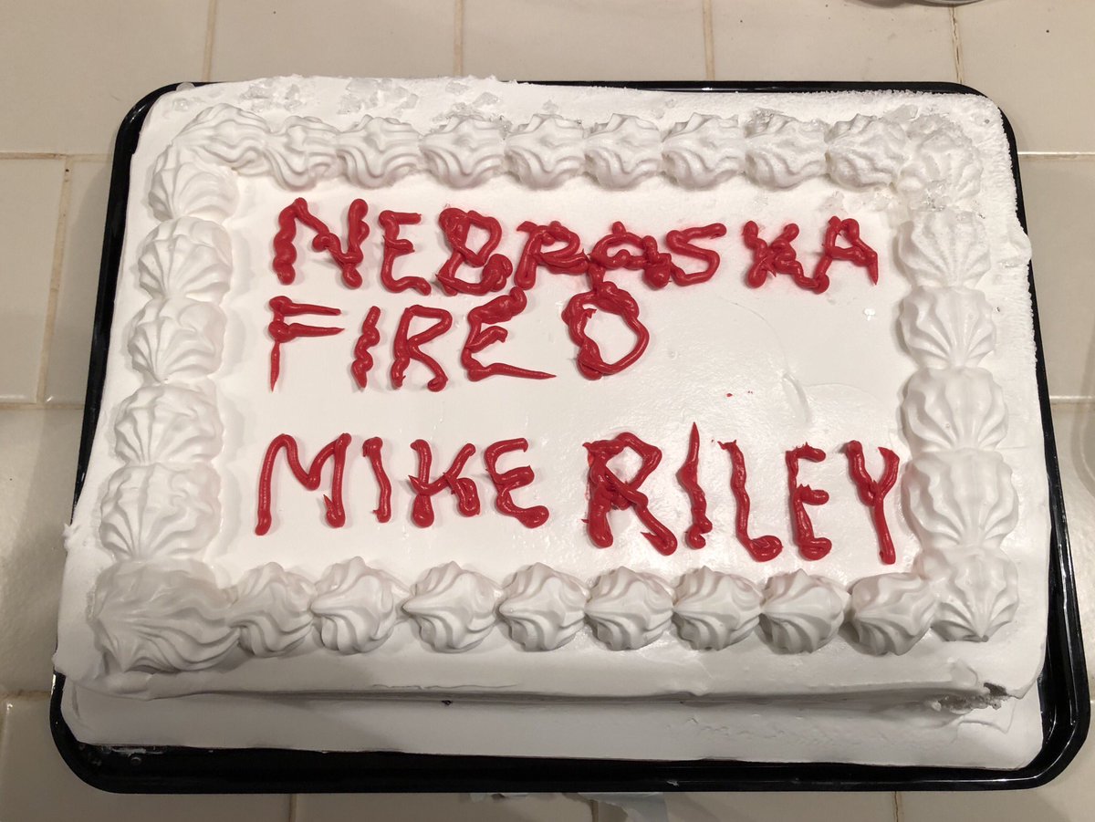 Brown812's tweet photo. I have the utmost respect for cake decorators, itโs harder than it looks. #GBR #NebraskaFootball #MikeRiley I can finally retire the #FireMikeRiley #icecreamcake #Huskers https://t.co/7RVxVMa1kF
