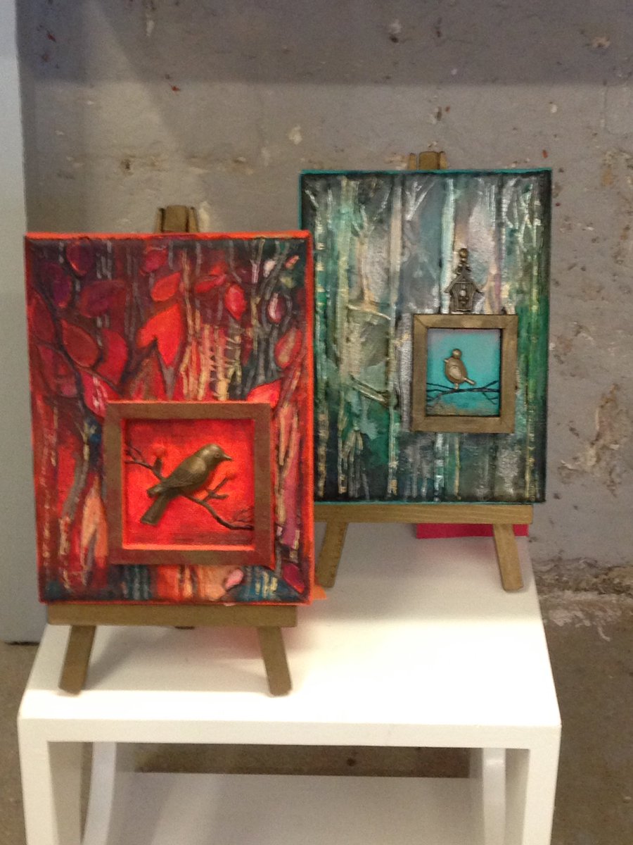 AnnaMarieBuss's tweet photo. Some lovely #ChristmasPresent ideas @ #TWArtisans #tunbridgewells it's jam packed with beautiful arty treasures. A must visit!https://t.co/dtMoMiGeDb https://t.co/cnWX5rIDk5