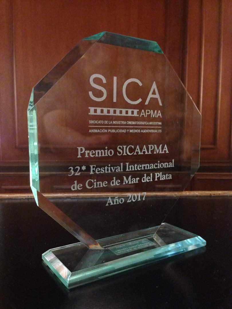 lafamiliafilmVE's tweet photo. "La familia" gana el Premio a la Mejor Realización Técnica para la Película Latinoamericana otorgado por El Sindicato de la Industria Cinematográfica de la Argentina, SICA, en el Festival Internacional de Cine de Mar del Plata . https://t.co/h6ehVcR9hA