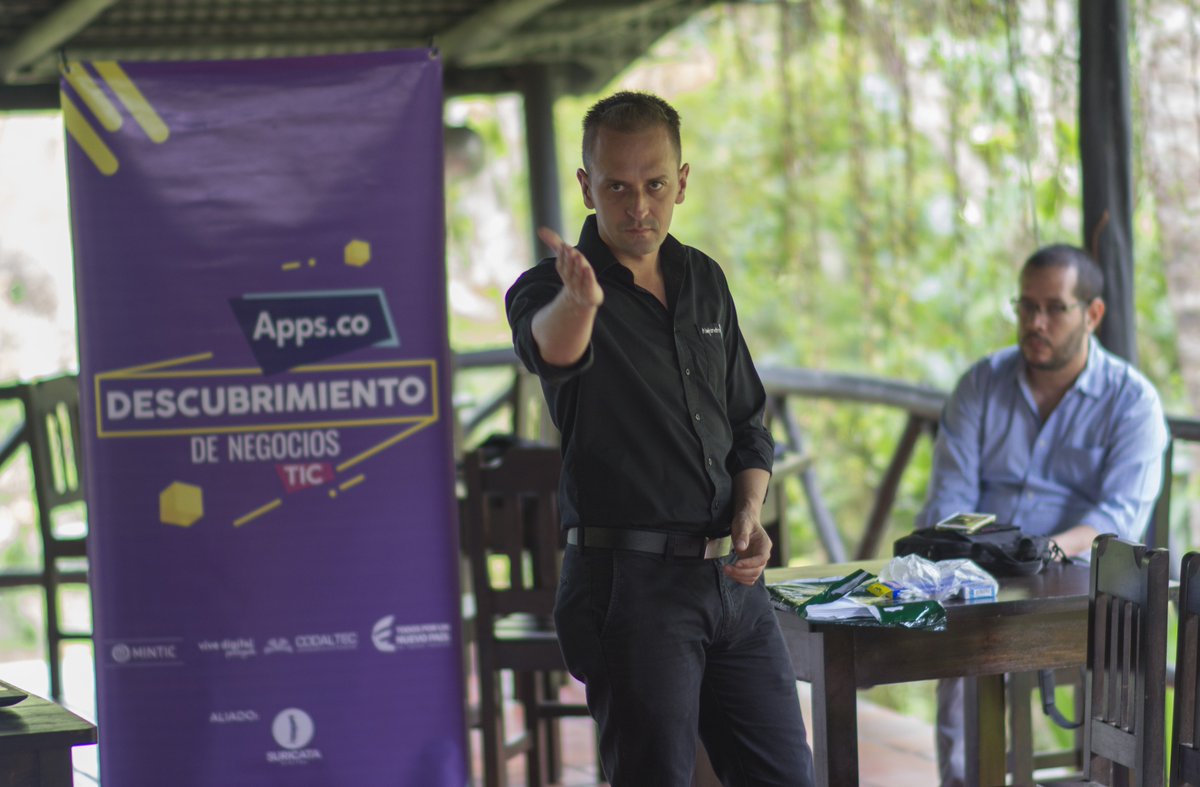 SuricataLab's tweet photo. "Trabajo en Equipo y Comunicación Efectiva son claves para que los emprendimientos evolucionen de manera rápida y exitosa" Alejandro Morales Coach Empresarial y de Vida en Taller con Equipos Descubrimiento de Negocios #Apps.Co y #SuricataDigital https://t.co/bqvlU6Z5by