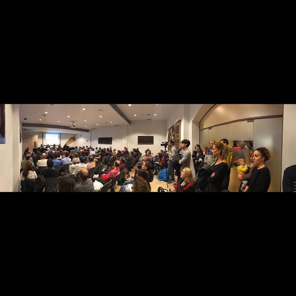 Jordisantacanaf's tweet photo. Presentació del #CCTGN de #trailrunning 2018. Promet molt bones fotografies... @circuitcamptgn https://t.co/jB1rdQ3lnZ
