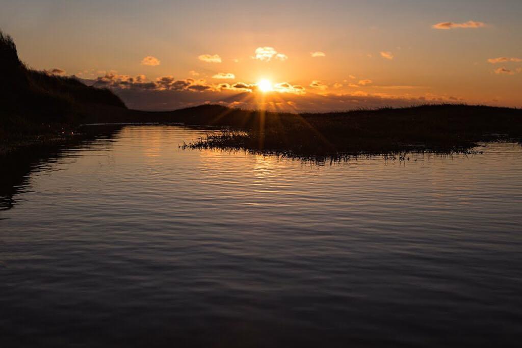 jdbphotouk's tweet photo. On a location scout for a short film
.
.
.
| Eastbourne, UK | 
#jdbphoto #eastbourne #beachyhead #sunset #puddle #lakephoto #sunsetphoto #orangecloud #locationscout #moviescout  #sunflare #wanderlust  #gnarcissistic #earthpix #discoverearth #lensdistorti… https://t.co/fE5TlpbA5u https://t.co/KhxafAwLMv